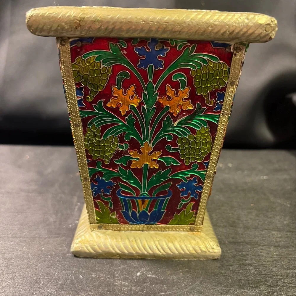 N/A vintage enameled